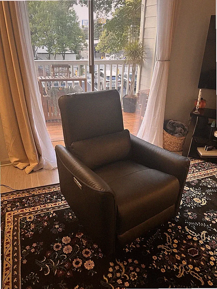 BRAND NEW VEGAN LEATHER POWER RECLINER